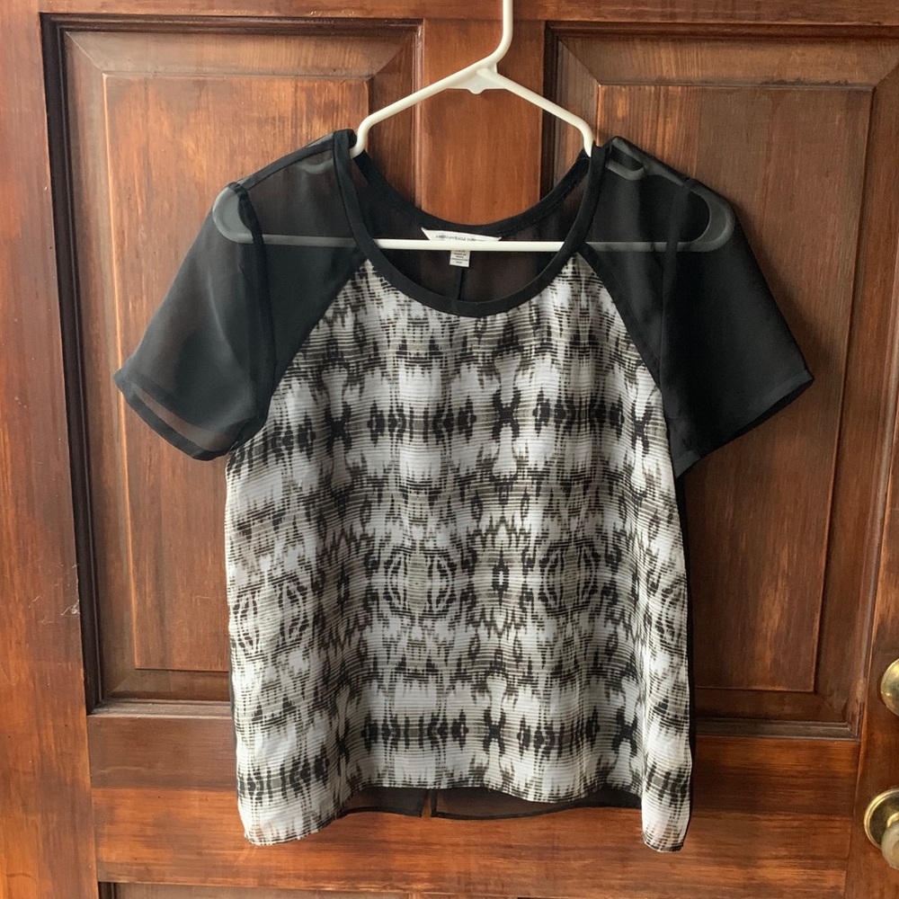 Black patterned top